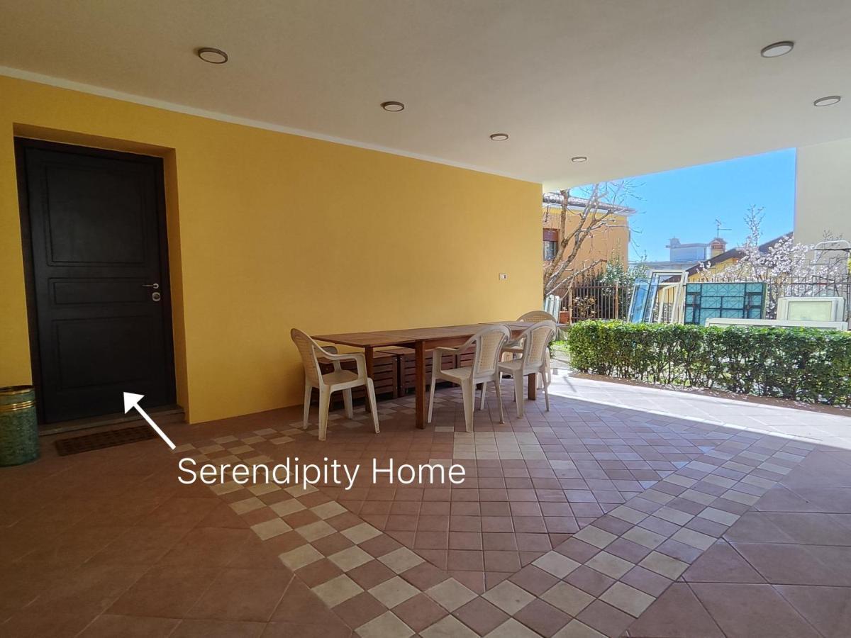 Casa Vacanza Serendipity Home ترييستي المظهر الخارجي الصورة